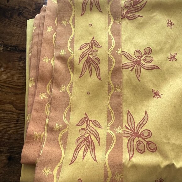 French Jacquard Tablecloth Les Tissages Du Soleil Floral Table Linen 63 x 79 - Picture 9 of 12